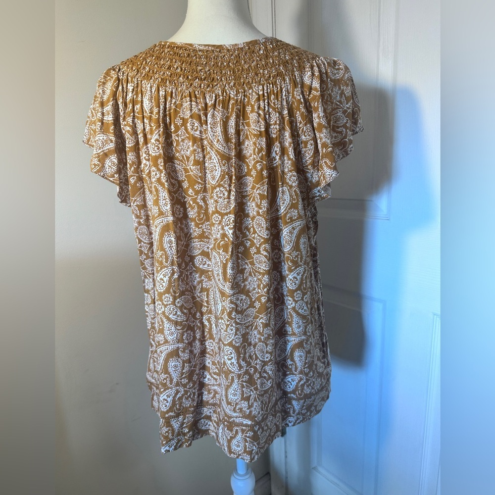 Daniel Rainn short-sleeve top. - Picture 2 of 7